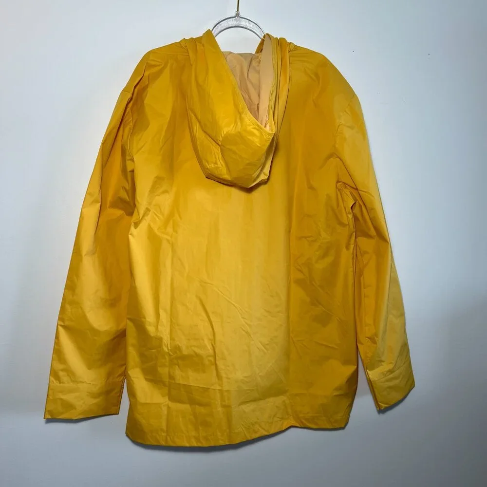 IT yellow raincoat snap closure hood pockets two on front - Picture 3 of 8
